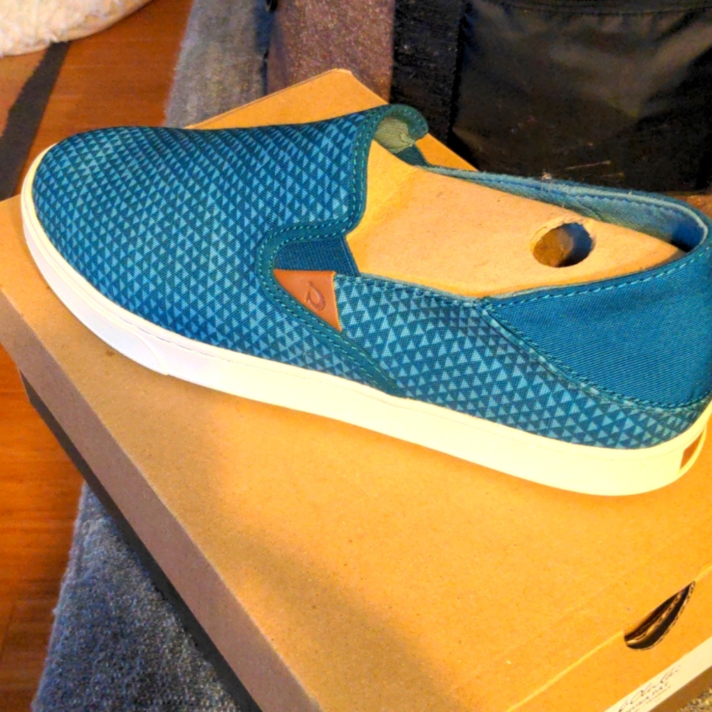 Olukai Pehuea Pa'i deep teal/triangle size 11, W